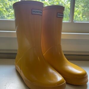 Hunter Yellow Rain & Snow Boots Glossy Rubber
